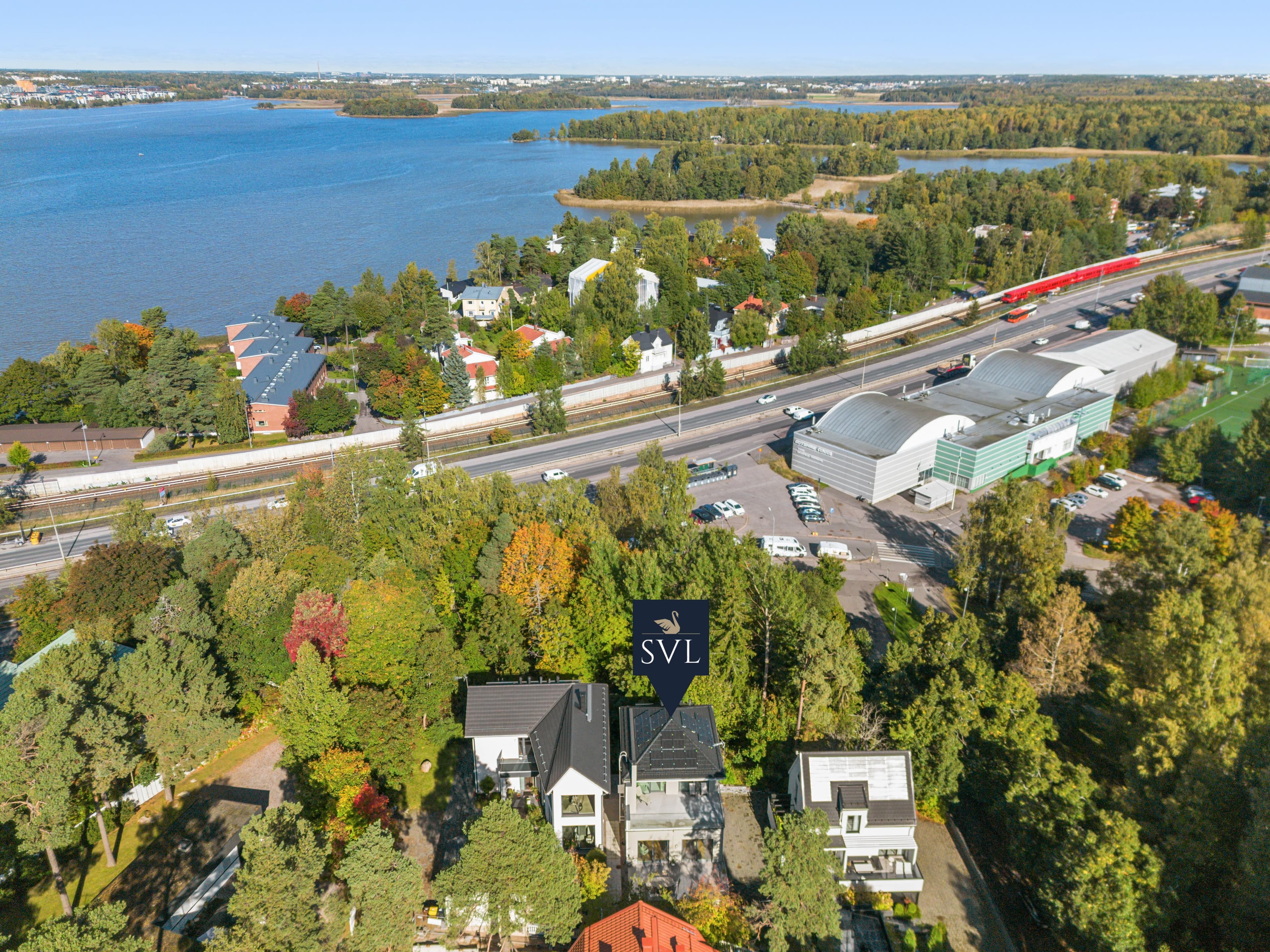 Vuorineuvoksentie 8, Helsinki