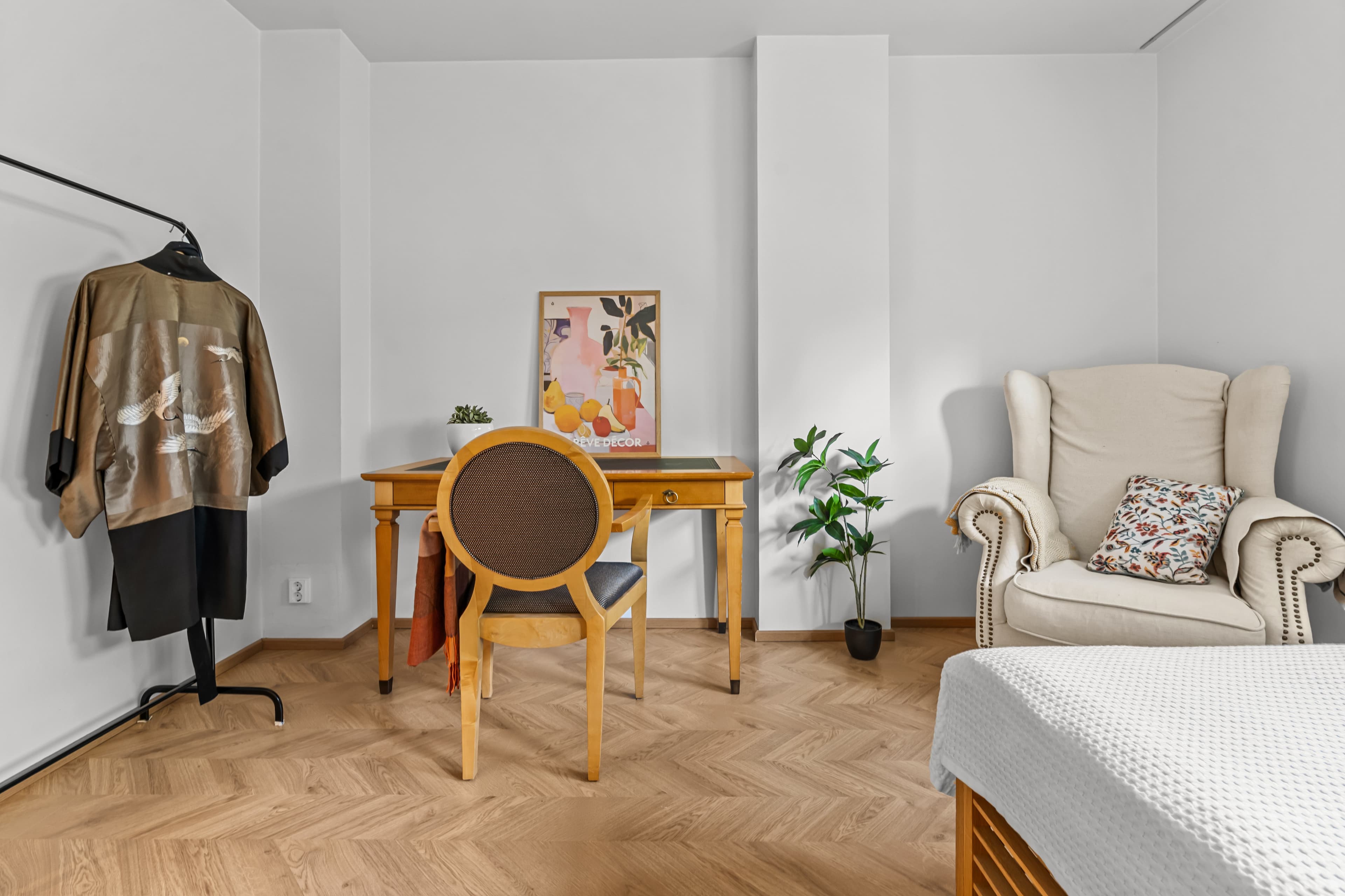 Vuorineuvoksentie 8, Helsinki