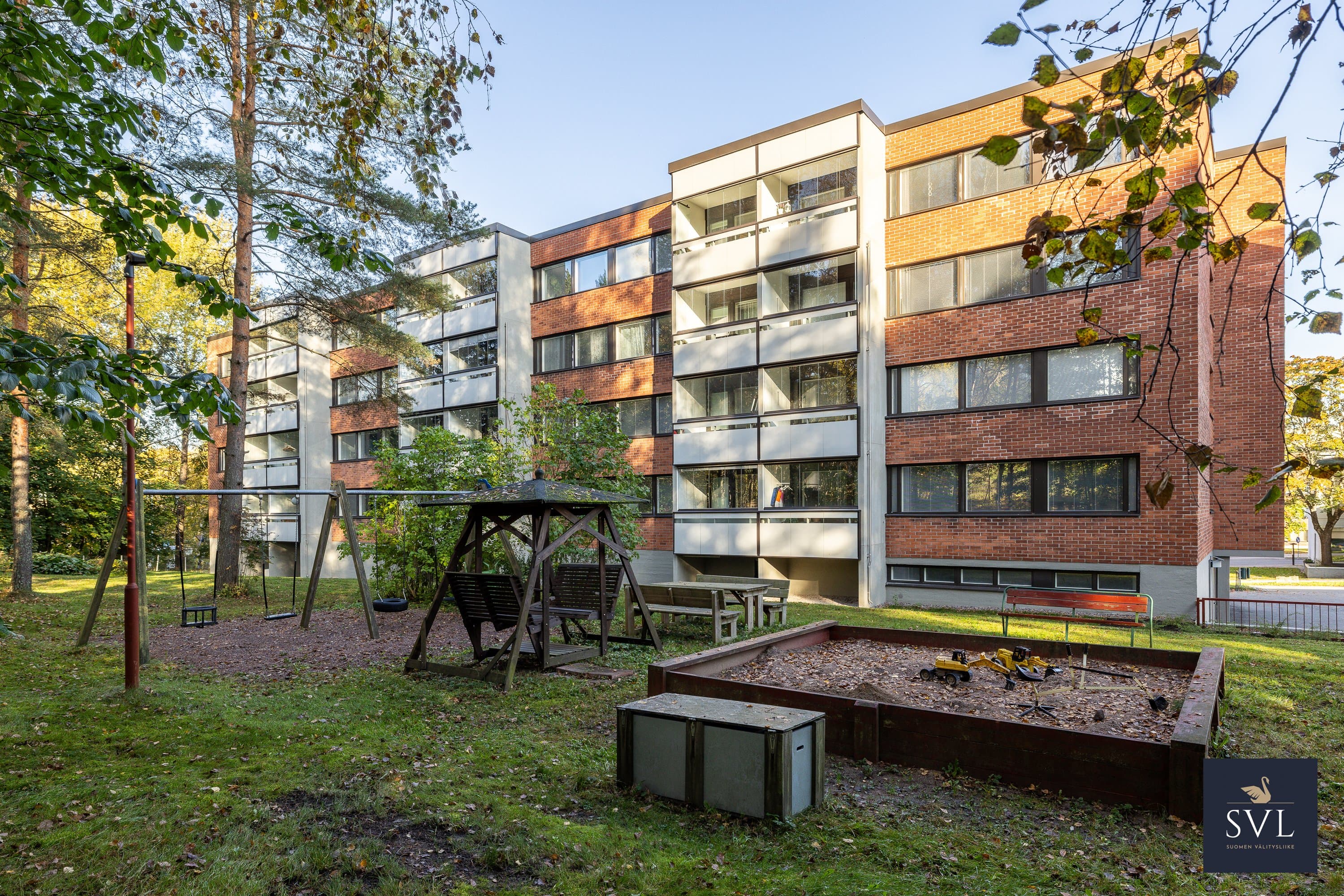 Metsäpurontie 17, Helsinki