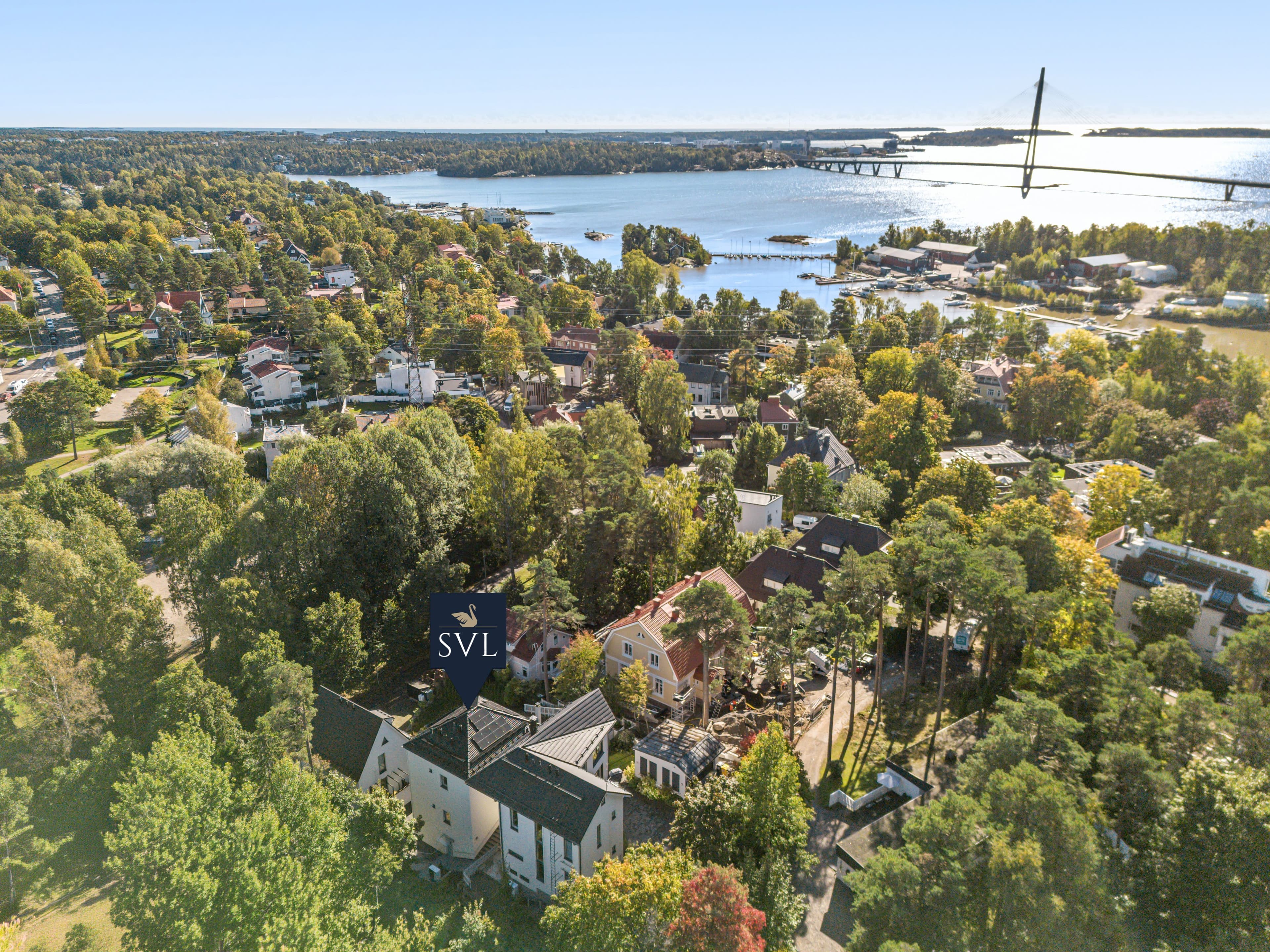 Vuorineuvoksentie 8, Helsinki