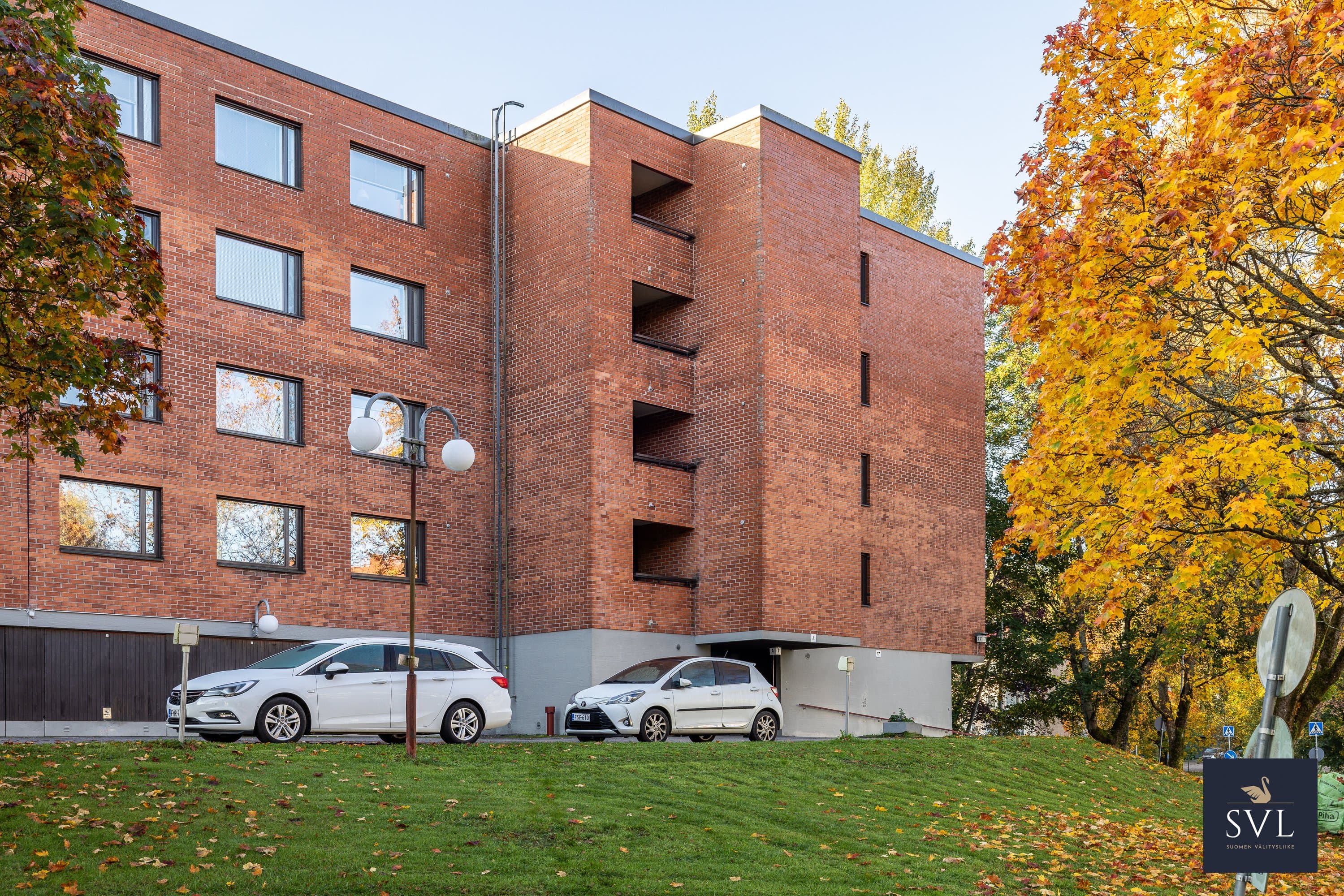 Metsäpurontie 17, Helsinki