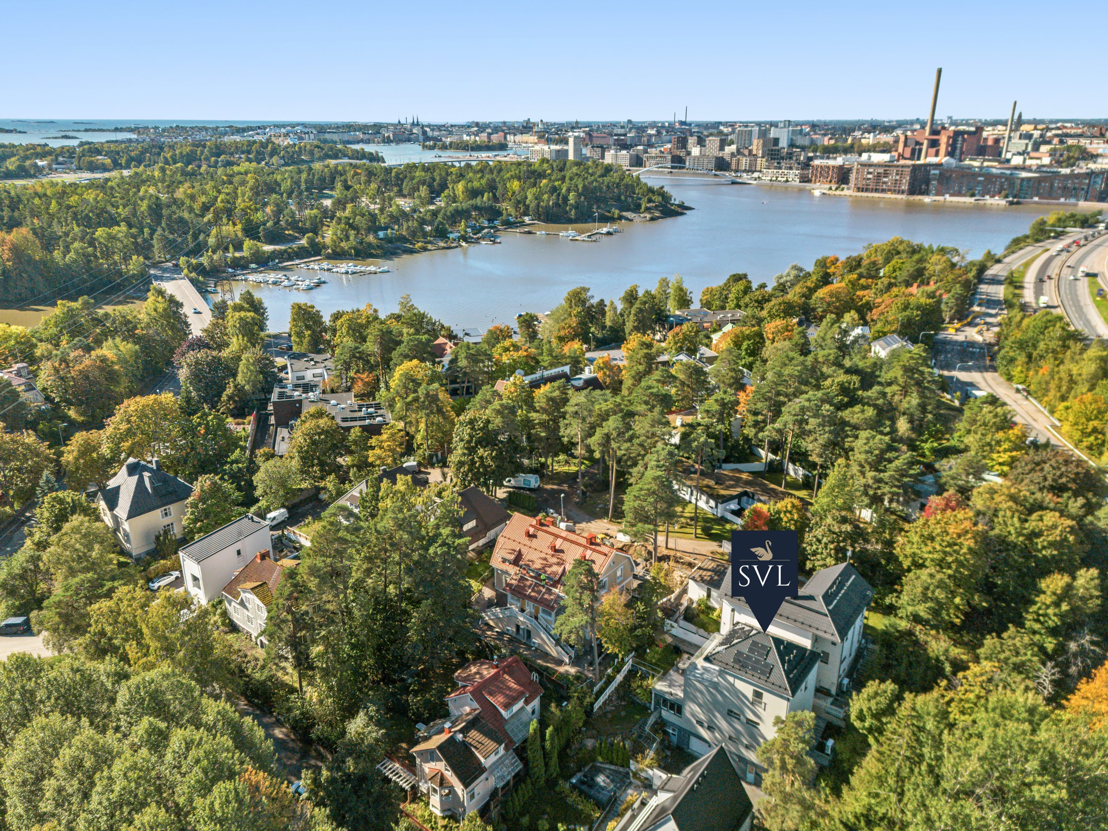 Vuorineuvoksentie 8, Helsinki