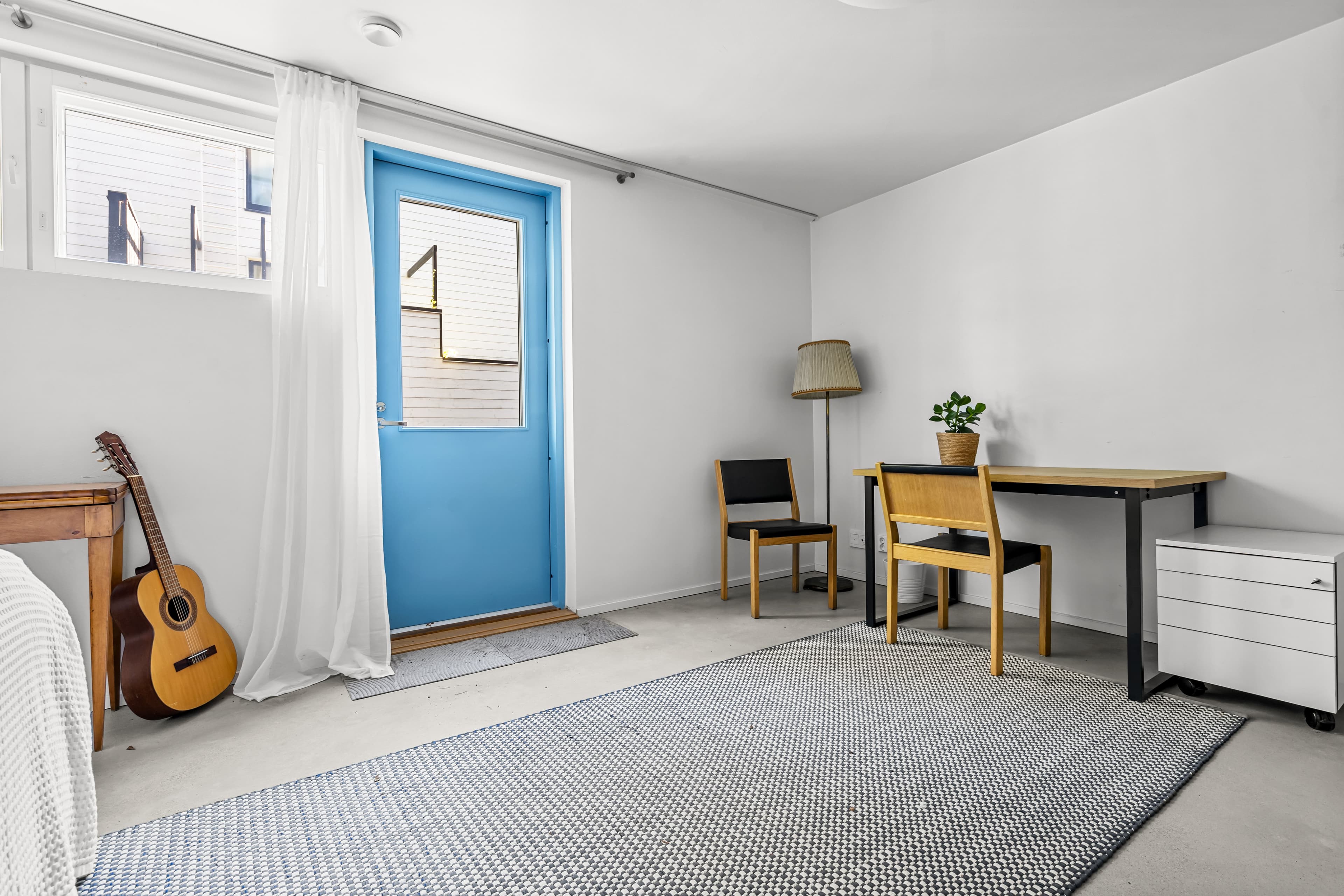 Vuorineuvoksentie 8, Helsinki