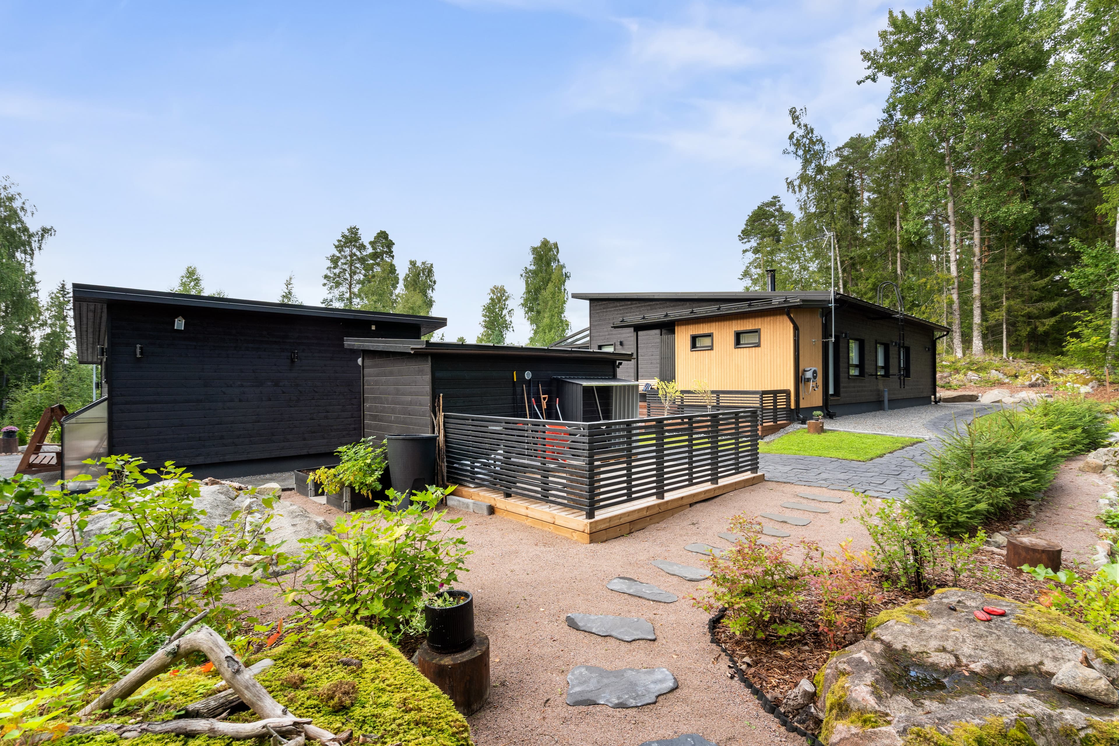 Ahertajankuja 4, Valkeakoski