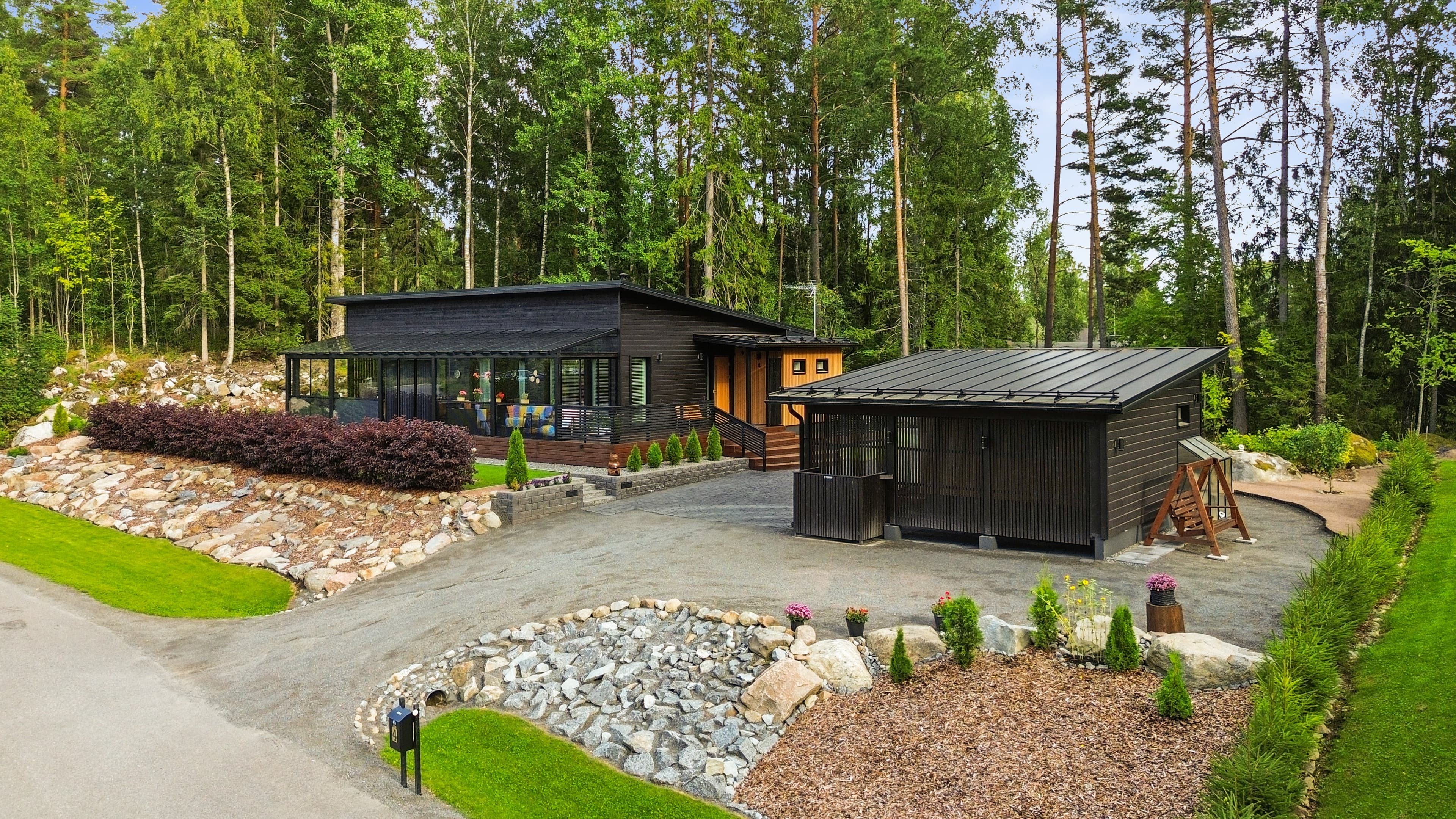 Ahertajankuja 4, Valkeakoski
